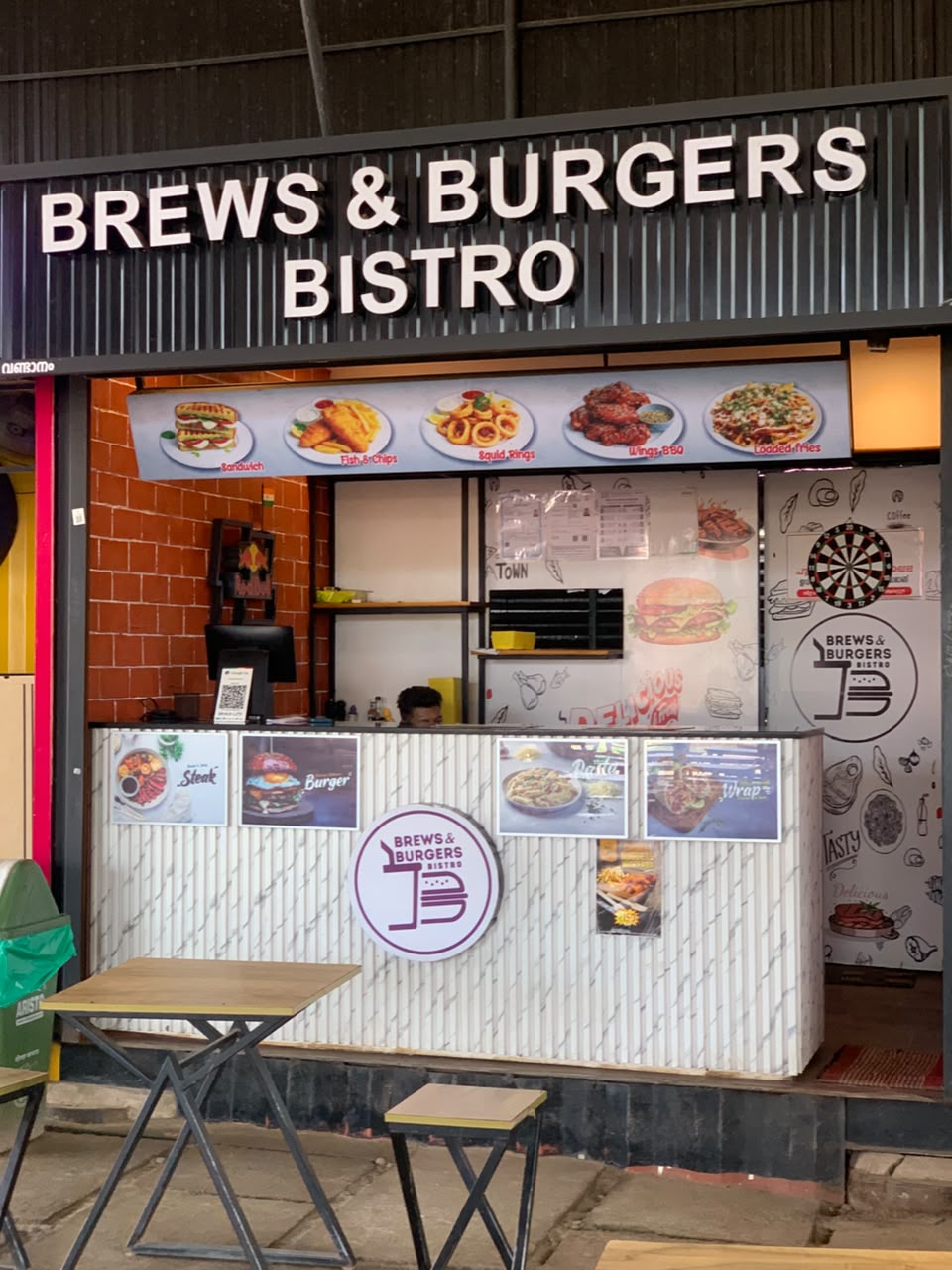 Hotels or restaurants image 17